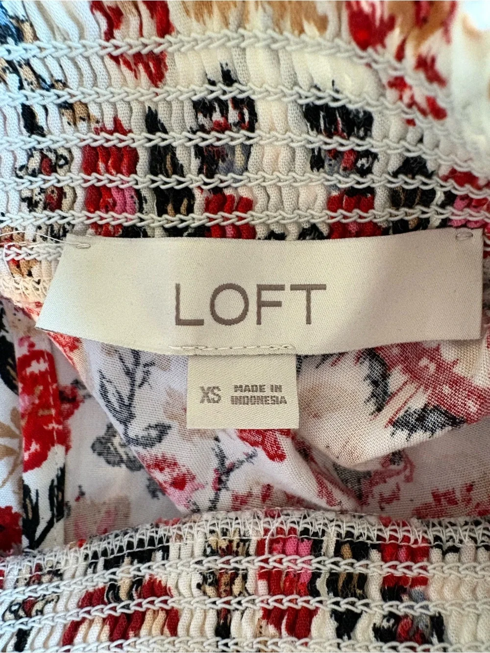Ann Taylor LOFT Cottage Floral Smocked Mock Neck Puff Sleeve Shirt Red XS